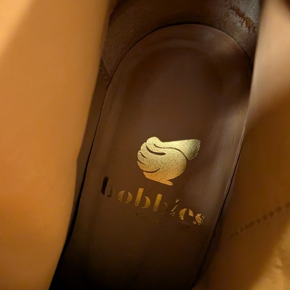 Bobbies Brown Leather Heeled Boots Quiet Luxury Canadian Made 6.5 - Picture 3 of 12